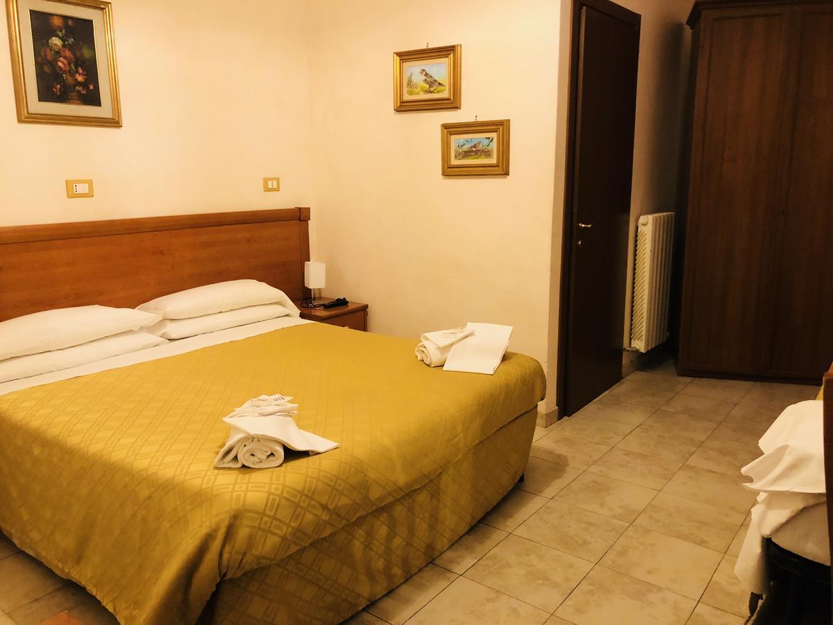 Castel di Decima Hotel Casarola - Trigoria מראה חיצוני תמונה